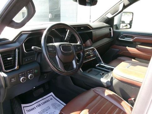 Used 2024 GMC Sierra 2500 Denali Ultimate AWD/4WD image 12