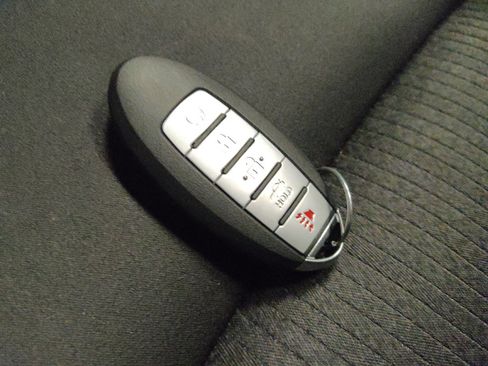 Used 2023 Nissan Altima 2.5 S FWD image 32
