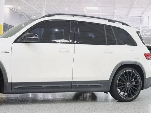 Used 2022 Mercedes-Benz GLB 35 AMG 4MATIC image 3