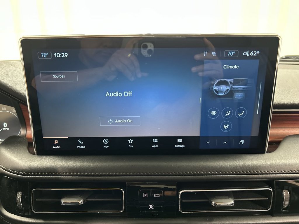 Used 2023 Lincoln Nautilus Reserve w/ Equipment Group 201A AWD/4WD image 14