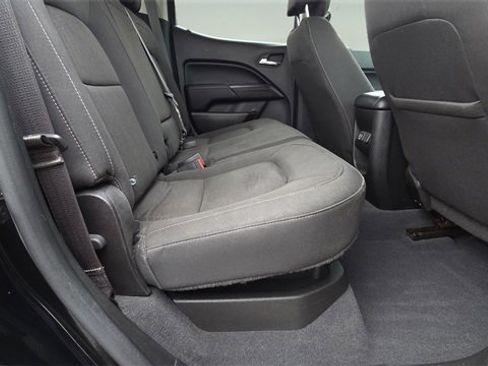 Used 2019 GMC Canyon SLE image 17