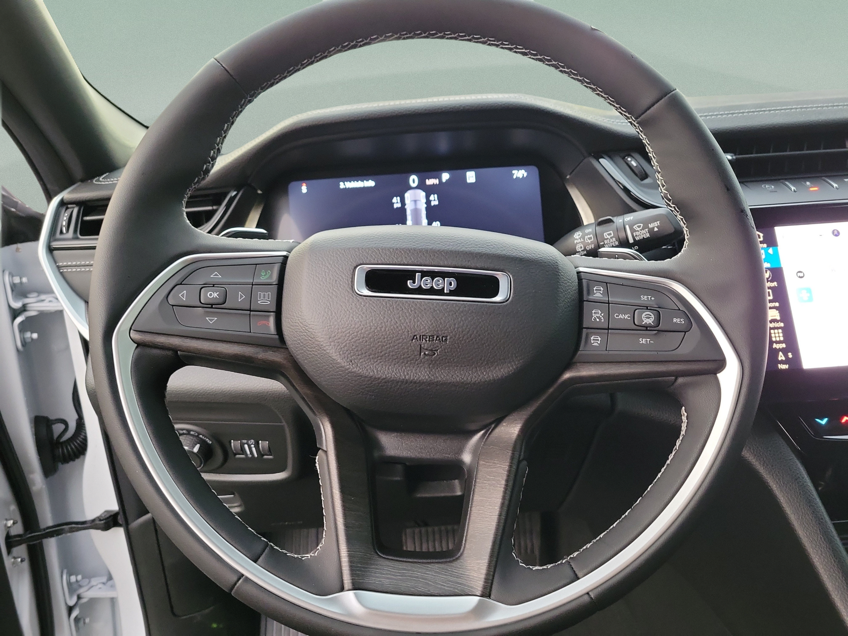 New 2027 Jeep Grand Cherokee Altitude RWD image 16
