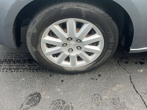 Used 2010 Chrysler Sebring Touring image 29