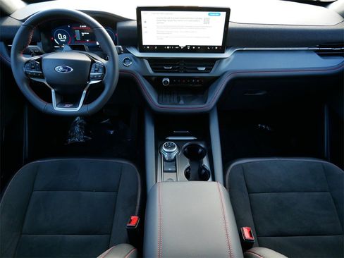 Certified 2025 Ford Explorer ST image 14