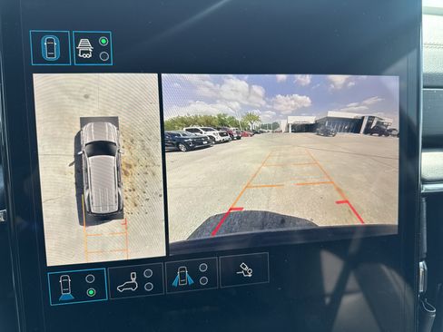 Used 2025 GMC Yukon Denali image 19