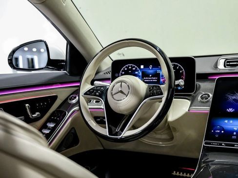 Used 2025 Mercedes-Benz S 580 4MATIC Sedan image 11