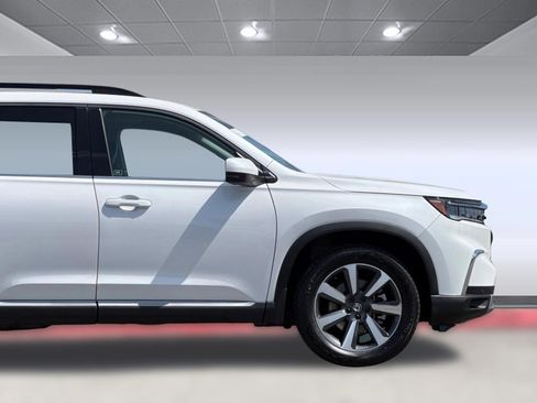 Certified 2023 Honda Pilot Touring image 35