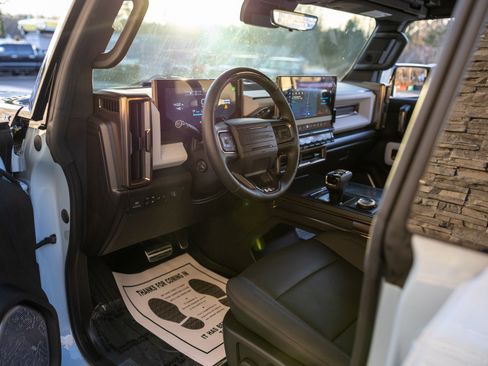 Used 2024 GMC Hummer EV 3X w/ Extreme Off-Road Package image 34