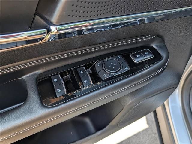 Used 2023 Lincoln Corsair AWD w/ Equipment Group 101A image 29