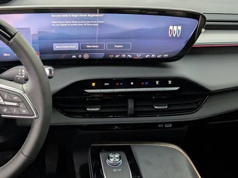 New 2026 Buick Enclave Avenir w/ Super Cruise Package image 11