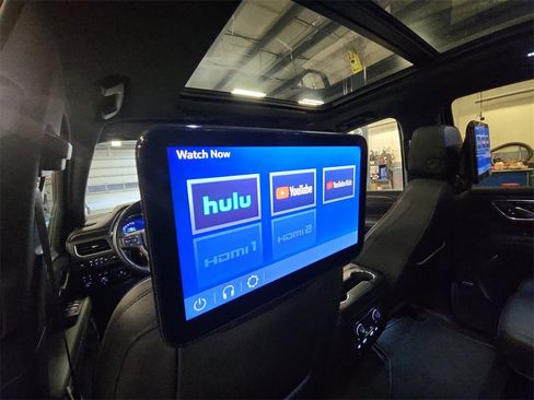 Certified 2024 Chevrolet Tahoe High Country w/ Advanced Technology Package image 34