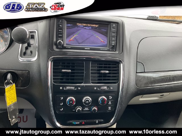 Used 2018 Dodge Grand Caravan SE w/ UConnect Hands-Free Group FWD image 19