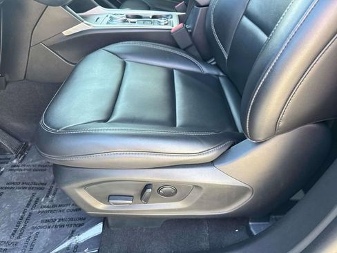 Used 2023 Ford Explorer XLT w/ Equipment Group 202A image 17