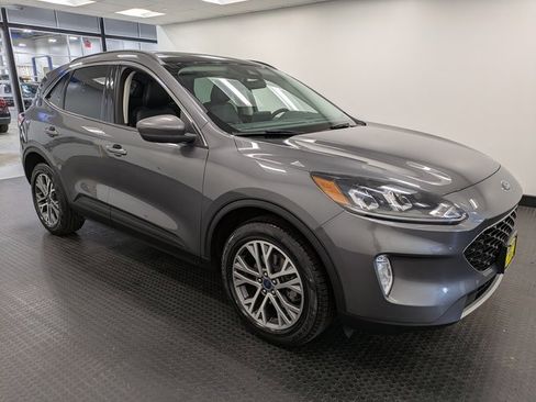 Certified 2022 Ford Escape SEL w/ Technology Package image 3