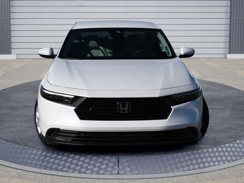 Used 2025 Honda Accord LX image 2