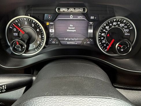 Used 2019 RAM 1500 Big Horn AWD/4WD image 25