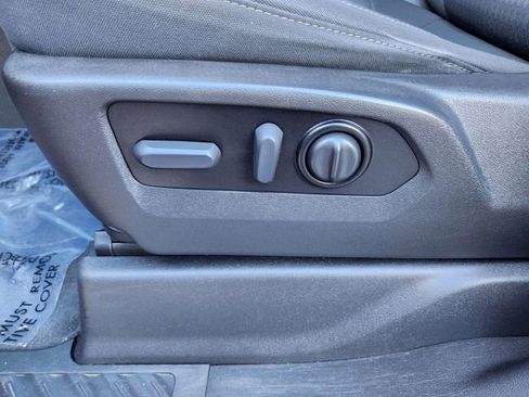 Used 2022 Chevrolet Silverado 1500 Custom image 21