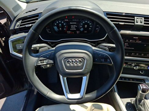 Used 2023 Audi Q3 2.0T Premium w/ Convenience Package AWD/4WD image 19