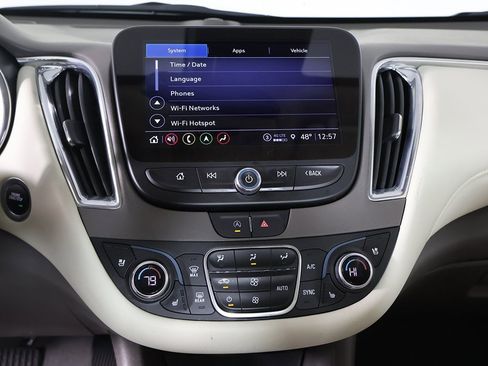 Used 2024 Chevrolet Malibu LT image 43