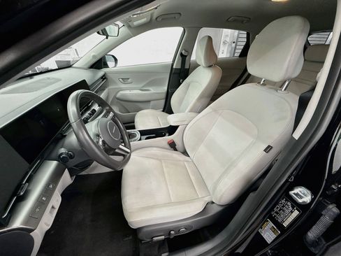Used 2025 Hyundai Kona SEL FWD image 13