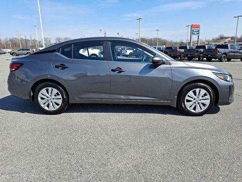Used 2025 Nissan Sentra S image 8