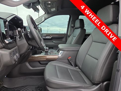 Used 2024 Chevrolet Silverado 1500 LT Trail Boss w/ LT Trail Boss Premium Package image 15