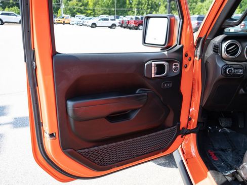 Used 2019 Jeep Wrangler Unlimited Rubicon w/ Steel Bumper Group AWD/4WD image 16