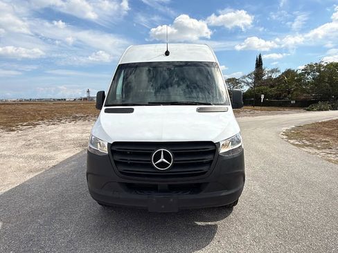 Used 2021 Mercedes-Benz Sprinter 3500 image 10