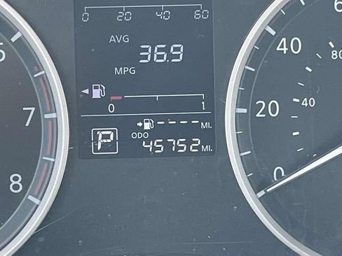 Used 2025 Nissan Versa S FWD image 21