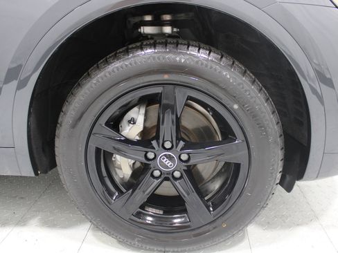 Used 2023 Audi Q5 2.0T Premium w/ Convenience Package AWD/4WD image 5