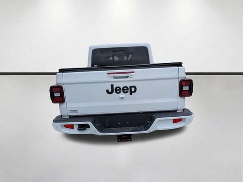 Used 2023 Jeep Gladiator Overland AWD/4WD image 5