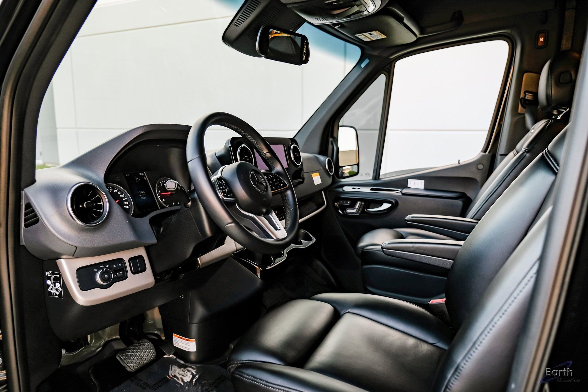Used 2022 Mercedes-Benz Sprinter 3500 image 2