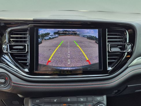 Used 2025 Dodge Durango GT RWD image 26