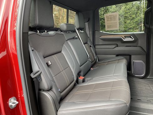 Used 2022 Chevrolet Silverado 1500 High Country w/ High Country Premium Package image 40