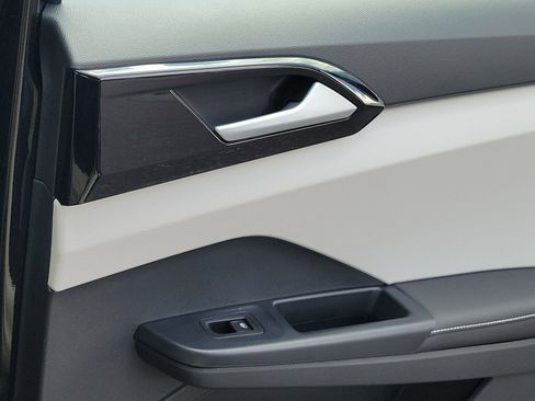 New 2026 Volkswagen Taos S FWD image 7
