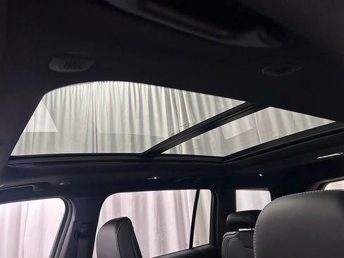 New 2026 Jeep Grand Cherokee L Limited AWD/4WD image 19