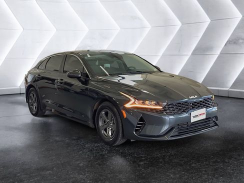 Used 2023 Kia K5 LXS image 1