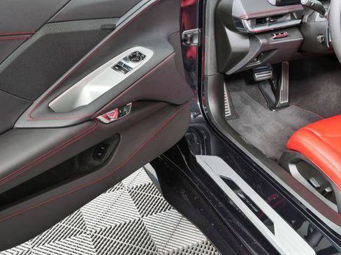 Used 2024 Chevrolet Corvette Z06 RWD image 9