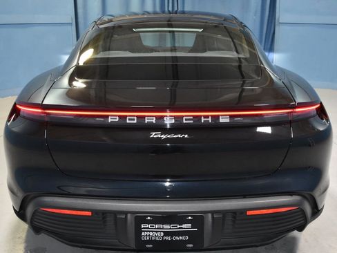 Used 2023 Porsche Taycan image 28