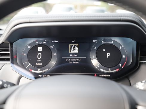 Certified 2025 Land Rover Range Rover Sport image 20