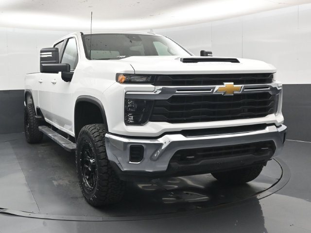 Used 2026 Chevrolet Silverado 2500 LT AWD/4WD image 35