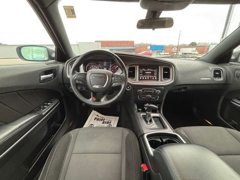 Used 2022 Dodge Charger SXT image 11