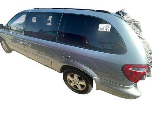 Used 2006 Dodge Grand Caravan SXT FWD image 2