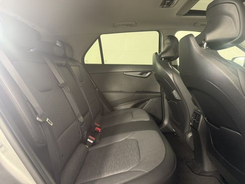 Used 2023 Kia Niro Wave w/ Wave Preserve Package FWD image 14