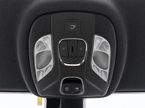Used 2023 Jeep Compass Latitude w/ Sun and Sound Group AWD/4WD image 35