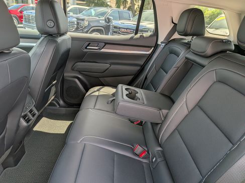 New 2026 GMC Terrain Denali w/ LPO, Black Badging Package AWD/4WD image 16