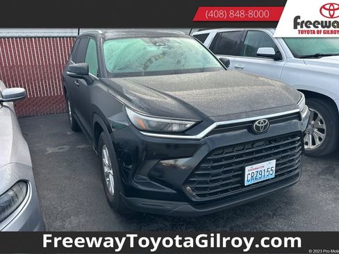 Used 2025 Toyota Grand Highlander XLE image 1