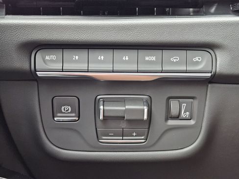 New 2026 Cadillac Escalade ESV Sport AWD/4WD image 21