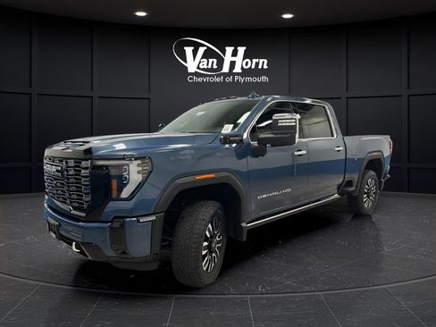 Used 2025 GMC Sierra 3500 Denali Ultimate AWD/4WD image 3