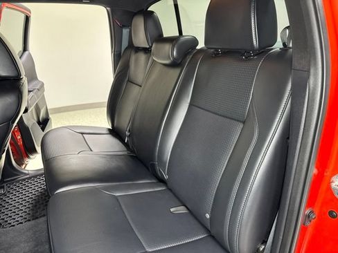 Used 2018 Toyota Tacoma SR5 AWD/4WD image 27